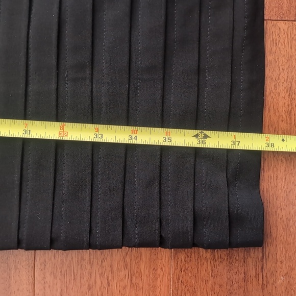 Dress barn two-tone formal dress with flower (champagne/black) - Picture 5 of 6